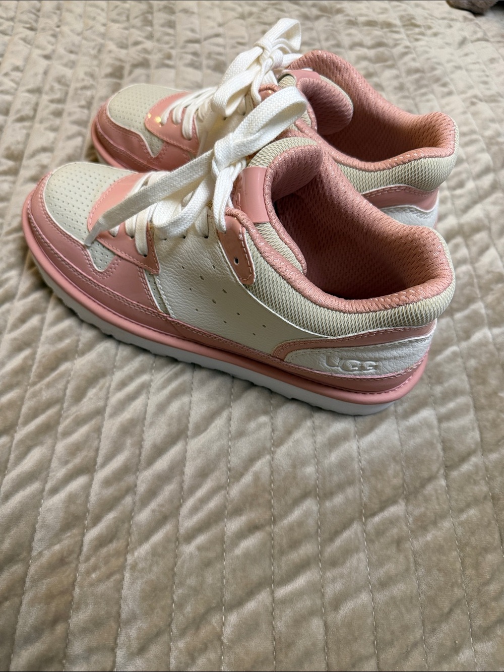 UGG Women’s Pink and Cream Low-Top Sneakers with White Laces